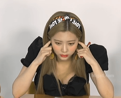 다이아 멤버들 의상 20