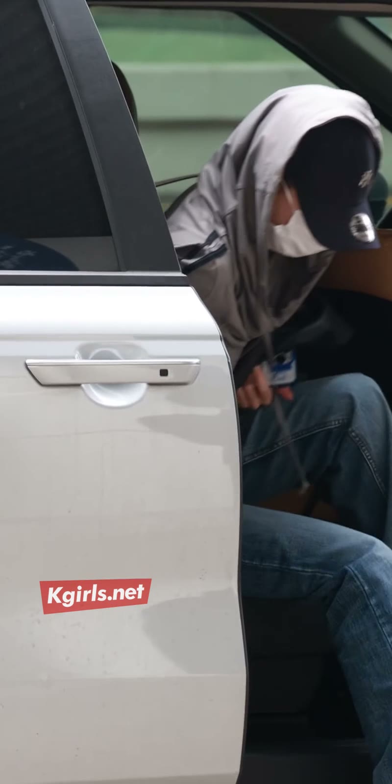 (여자)아이들 미연 봉긋한 공항 패션