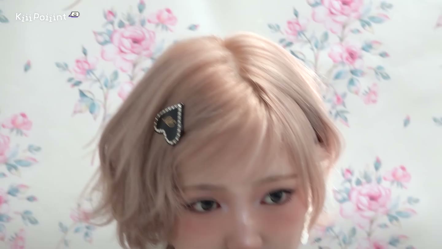 키키 지유 오프숄더