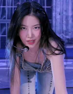 기어 오는 르세라핌 카즈하 1