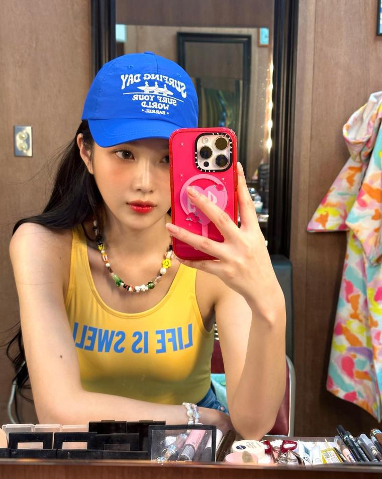 레드벨벳 조이 시원한 비치웨어, 래쉬가드, 모노키니 4