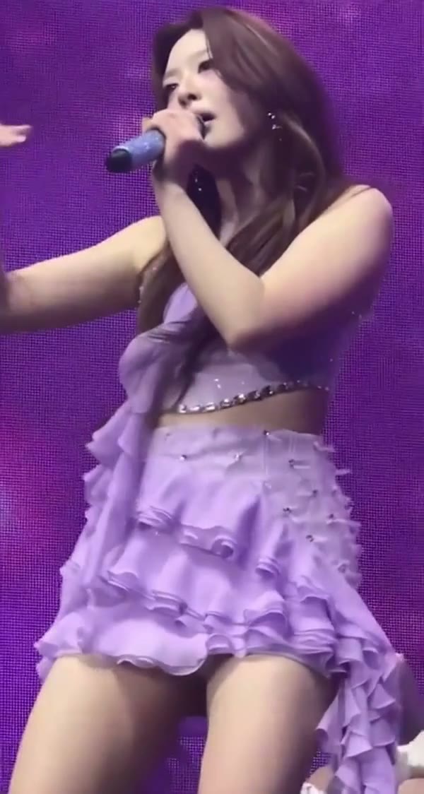 스테이씨 세은 꿀벅지 흰 속바지 보라 원피스