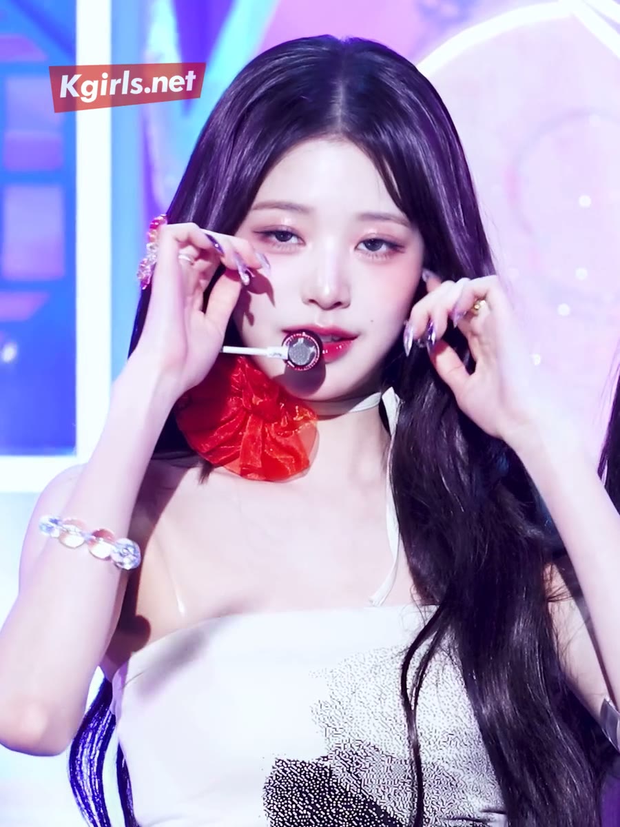 아이브 장원영 오프숄더 얼빡샷 비주얼