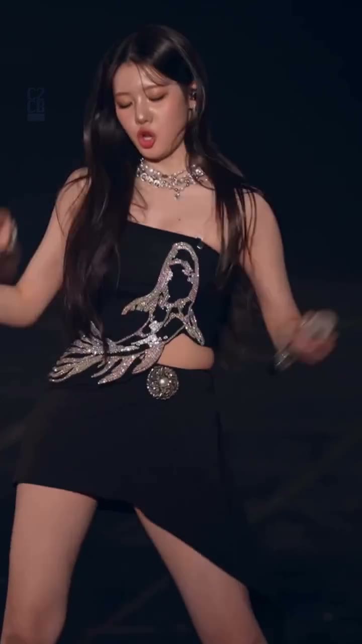 베이비몬스터 로라