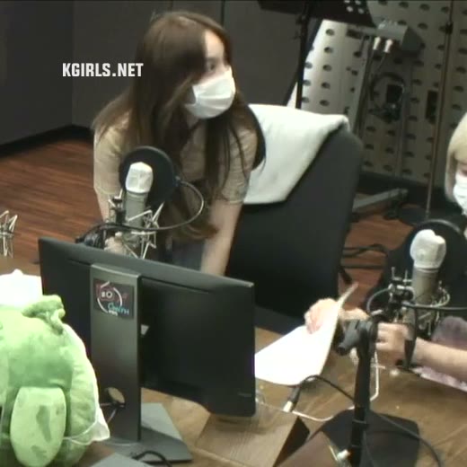 슬렌더 트와이스 나연 청바지 사복 패션