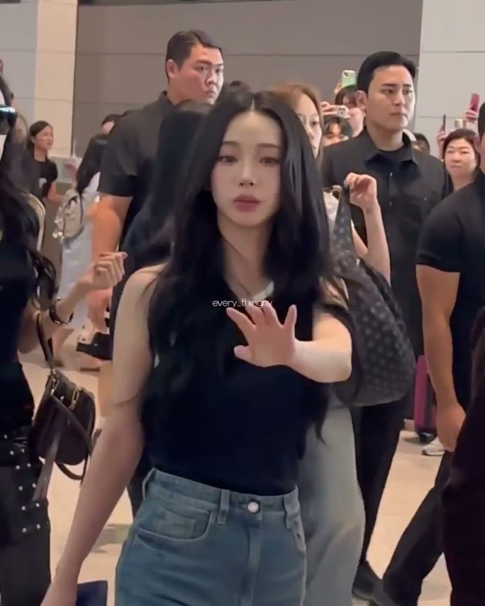 [에스파] 카리나 공항 폰카 미모