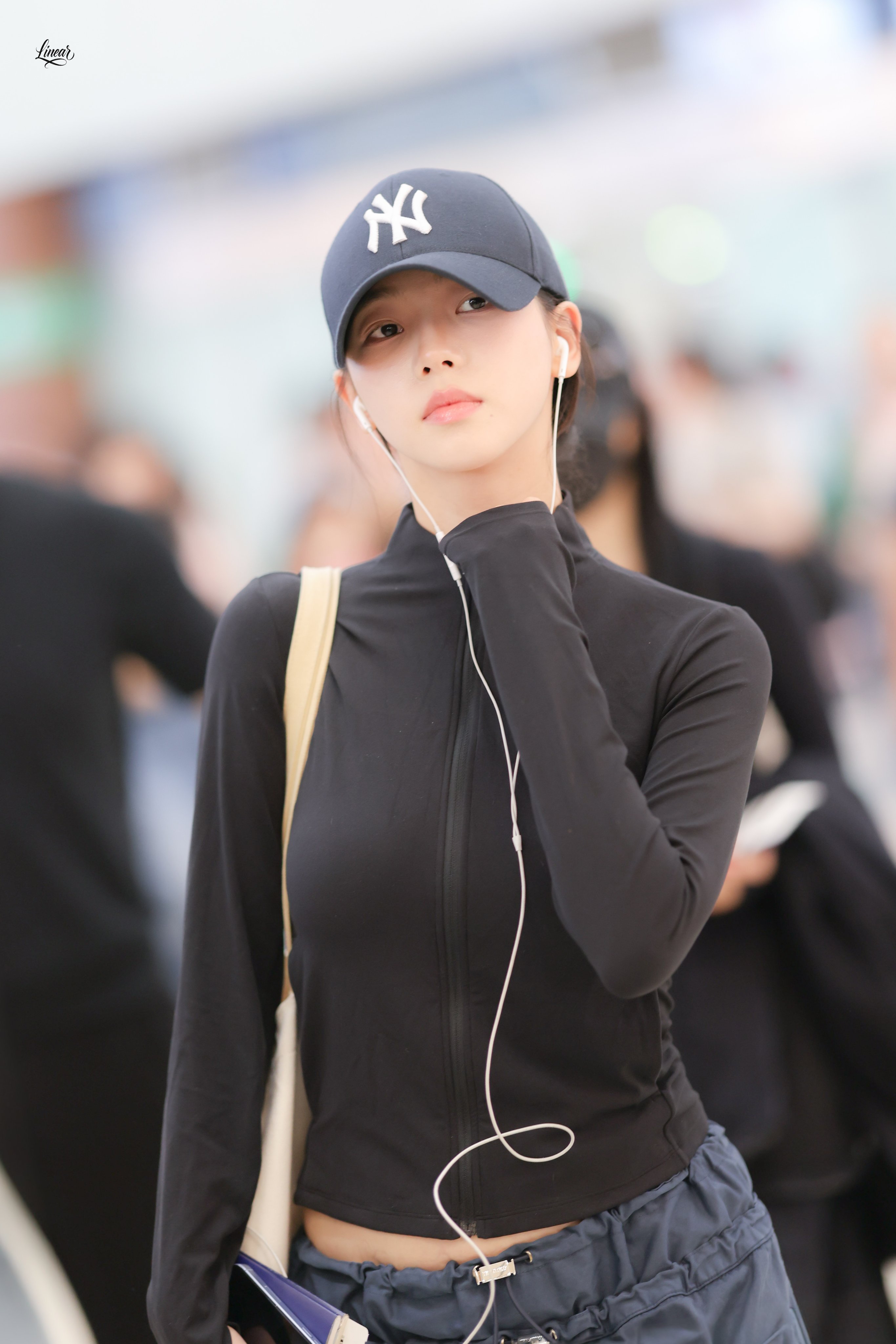 카리나 은근한 공항패션 4