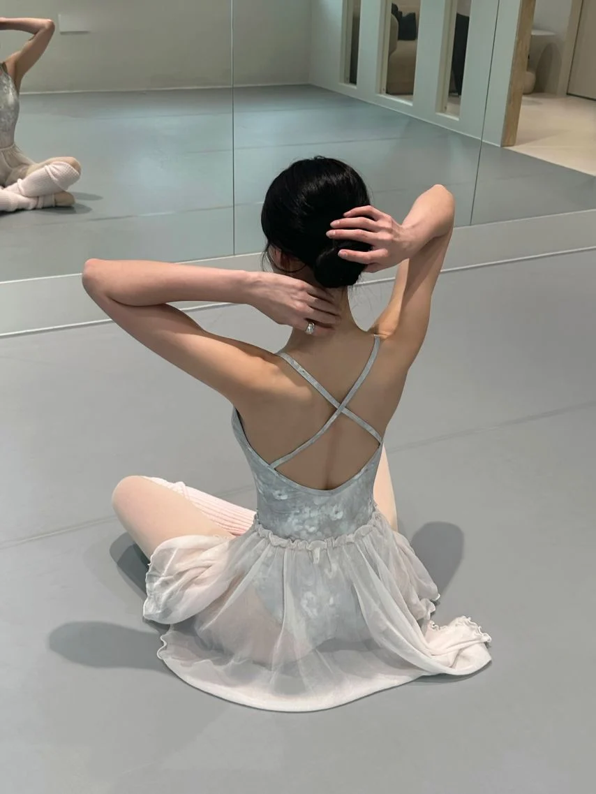 권나라 발레복 시원한 등 5