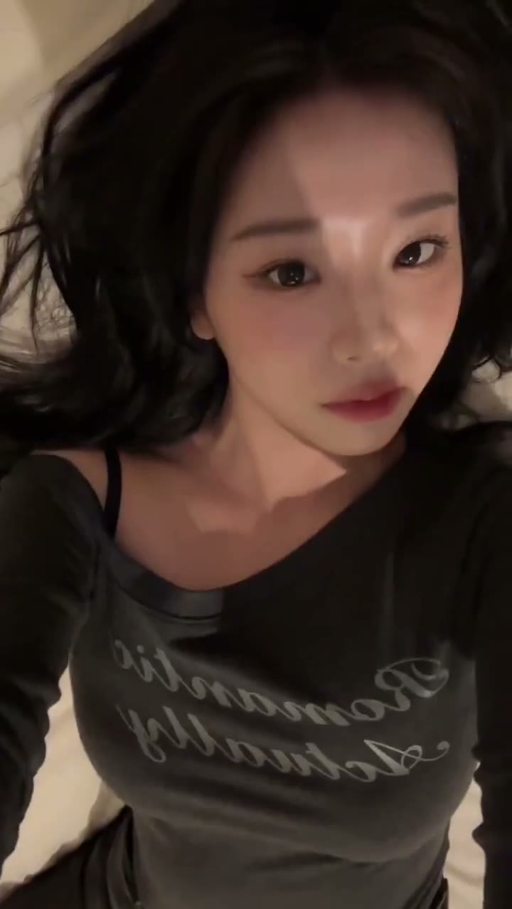 [트리플에스] 그냥 침대에 누운 김채연
