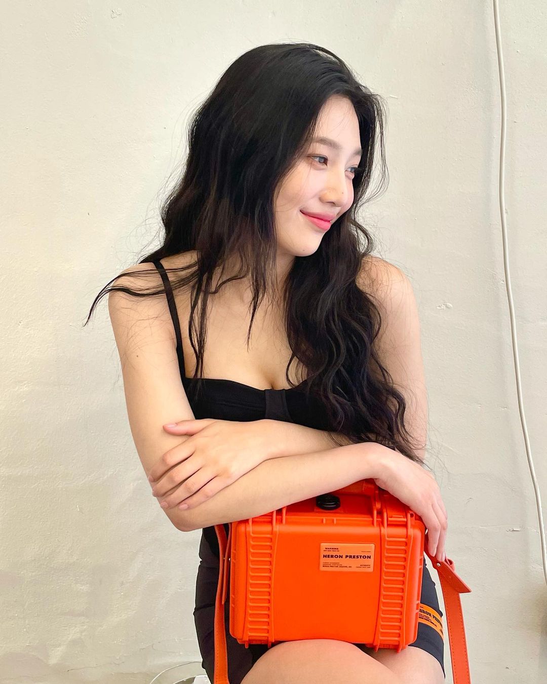 원피스 장인 레드벨벳 조이 블랙 원피스 자태 4