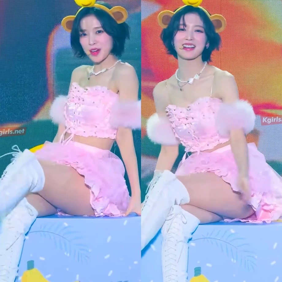 오마이걸 아린 테이블 위에서.. 9