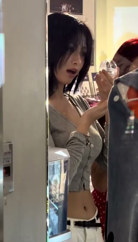 베이비몬스터 아현 크롭탑