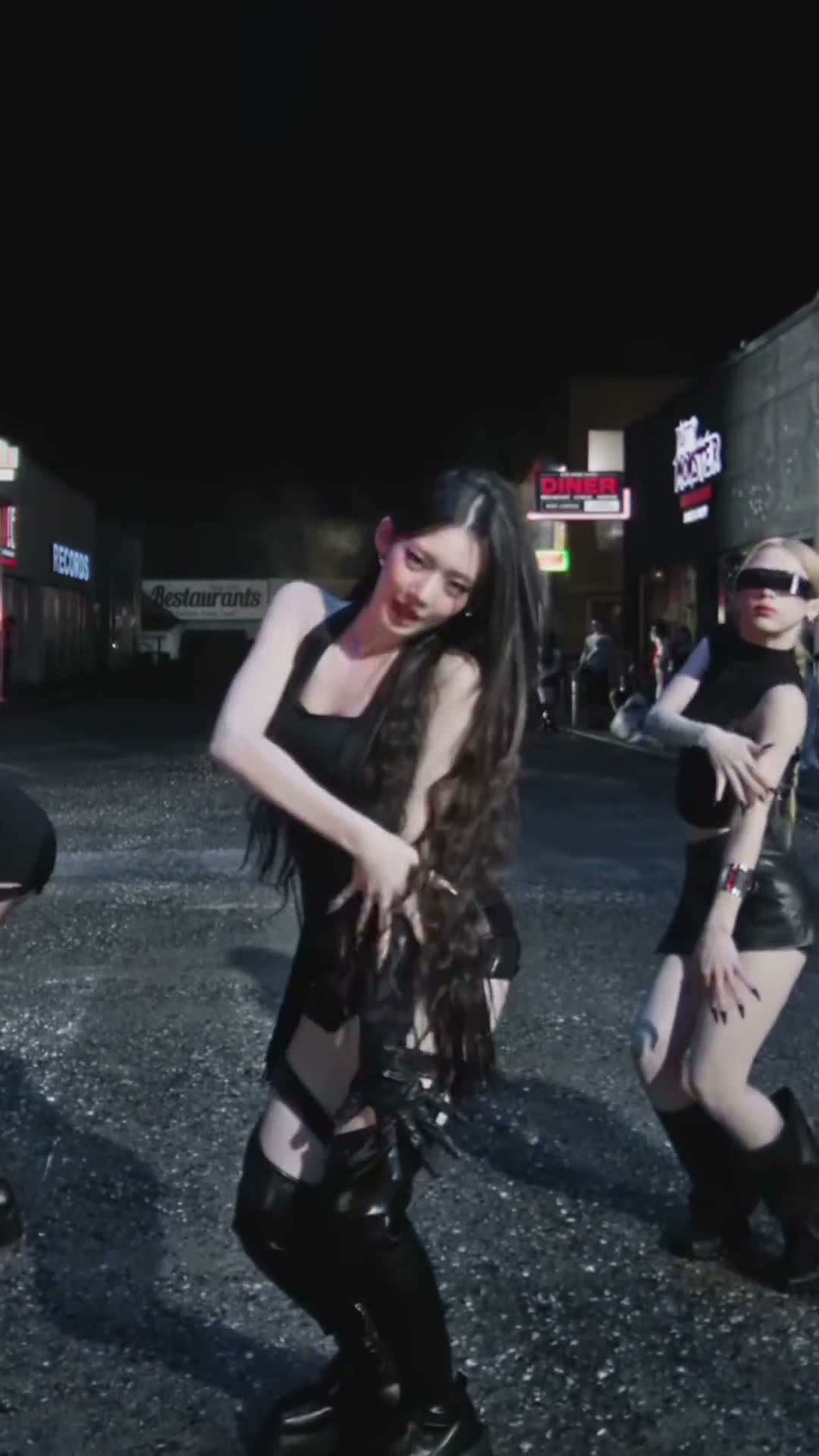 베이비몬스터 로라