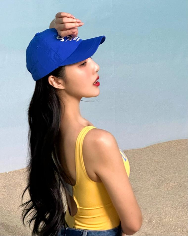 레드벨벳 조이 시원한 비치웨어, 래쉬가드, 모노키니 8