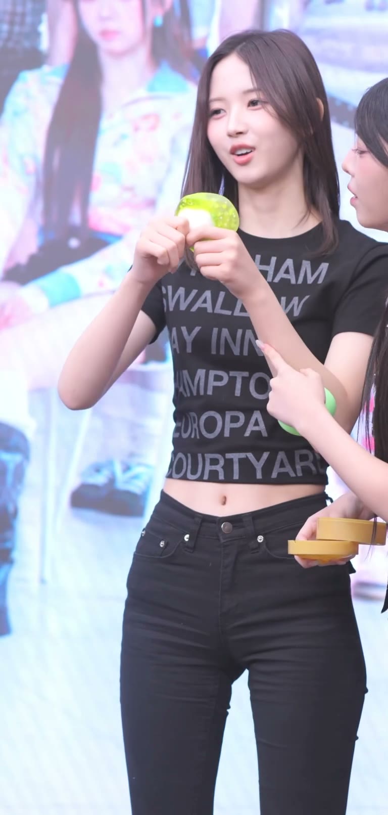 트리플에스 이지우 타이트한 블랙 스키니 바지