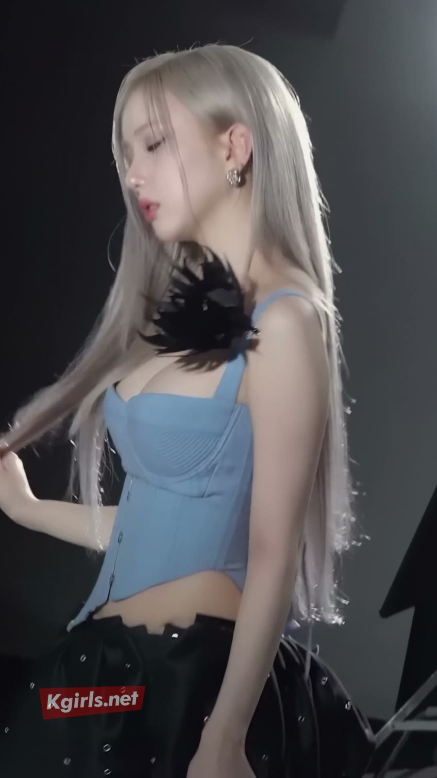 비비지 은하 과감하게 드러낸 의상