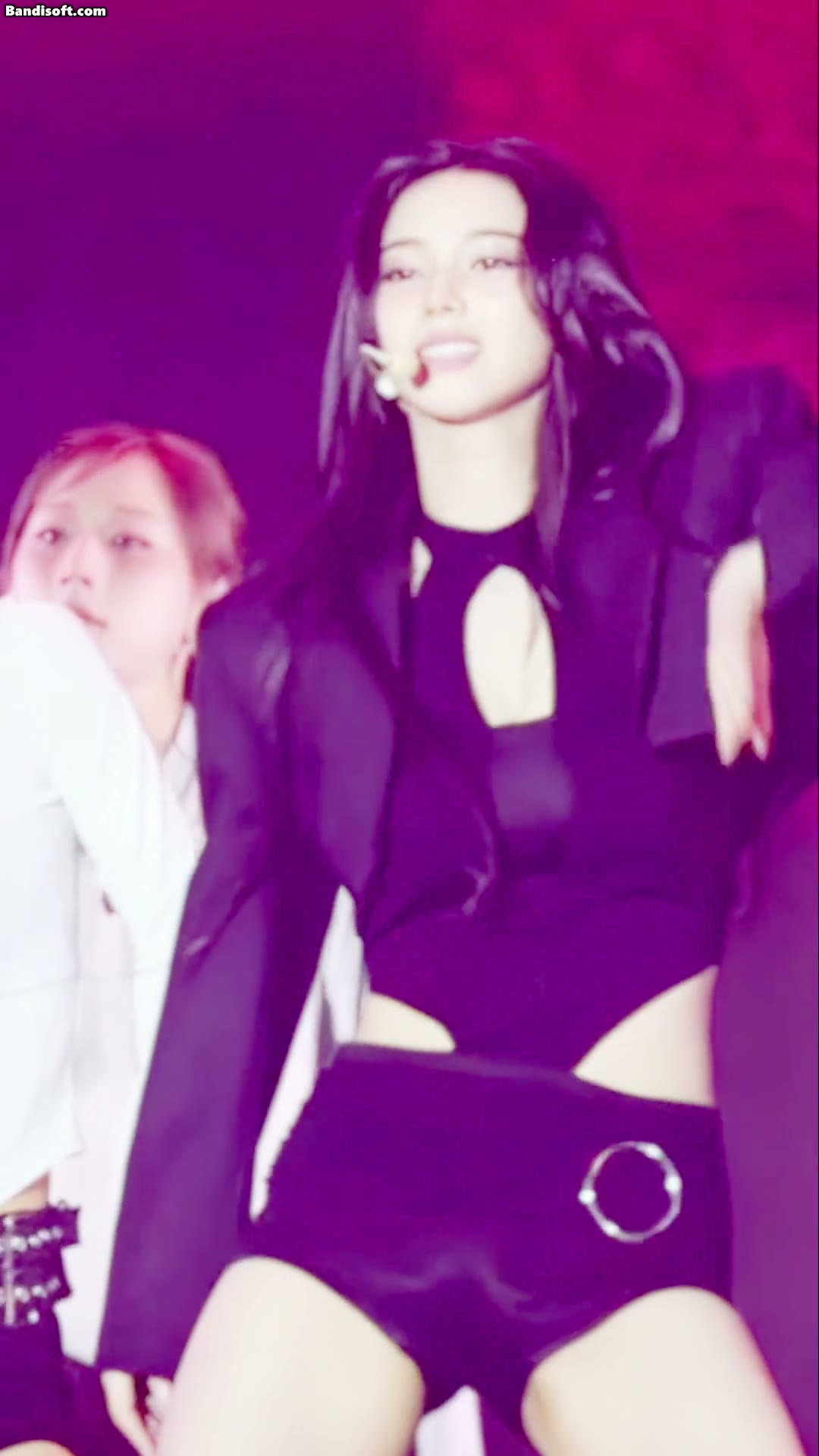 카리나 타이트한 가죽핫팬츠 광택