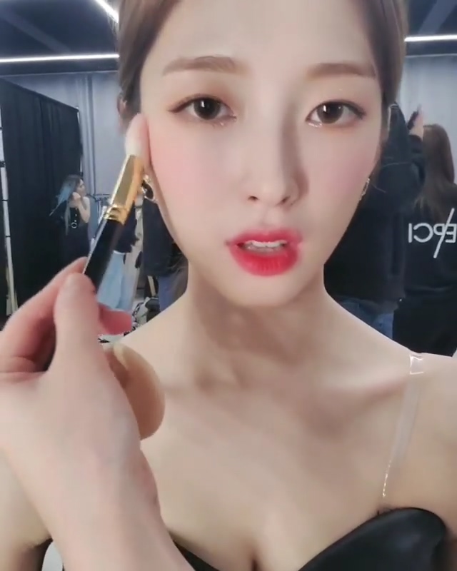 심쿵하게 만드는 오마이걸 아린 인스타 2