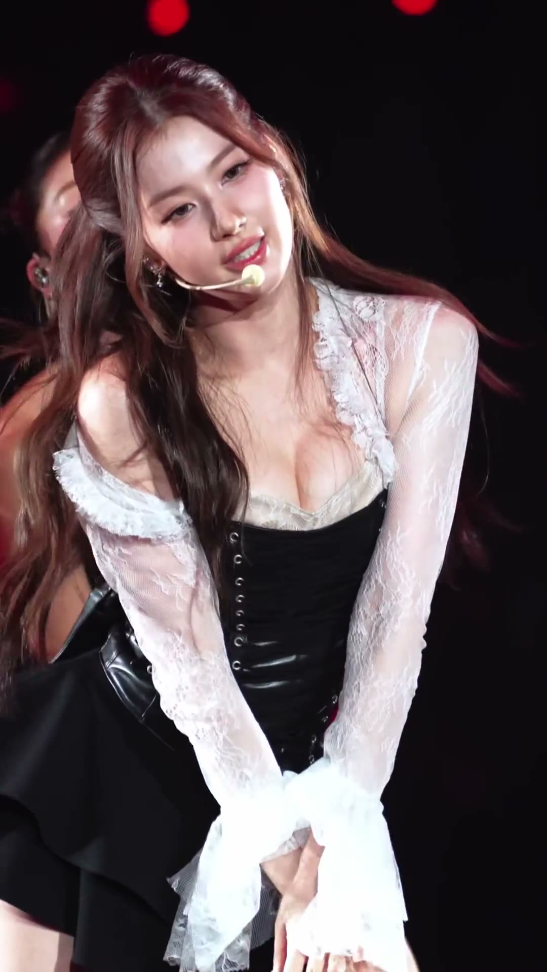 우리가 간과하는 사나의 일본 내 위상