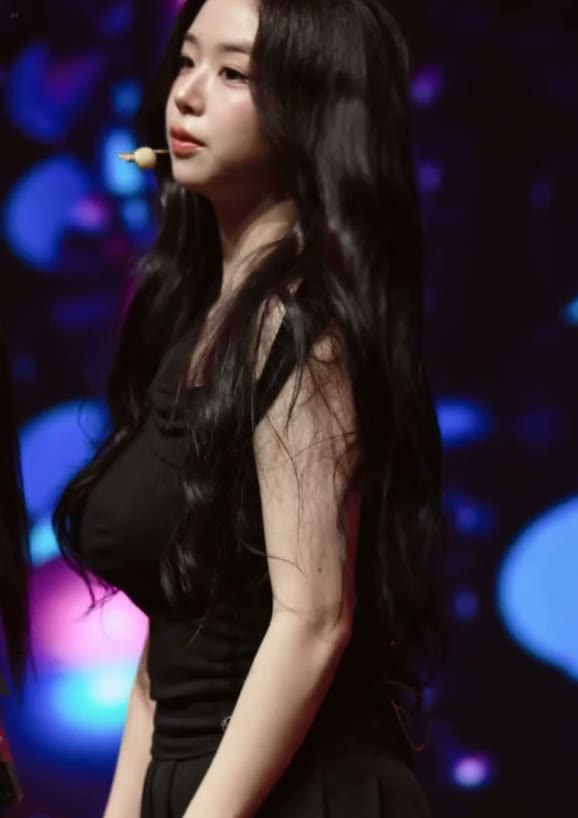김채연