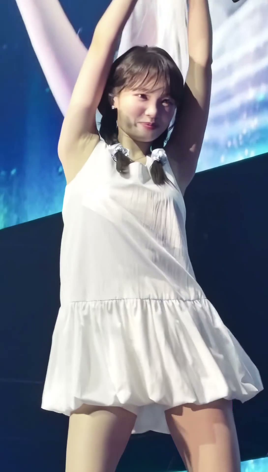 르세라핌 김채원 1열
