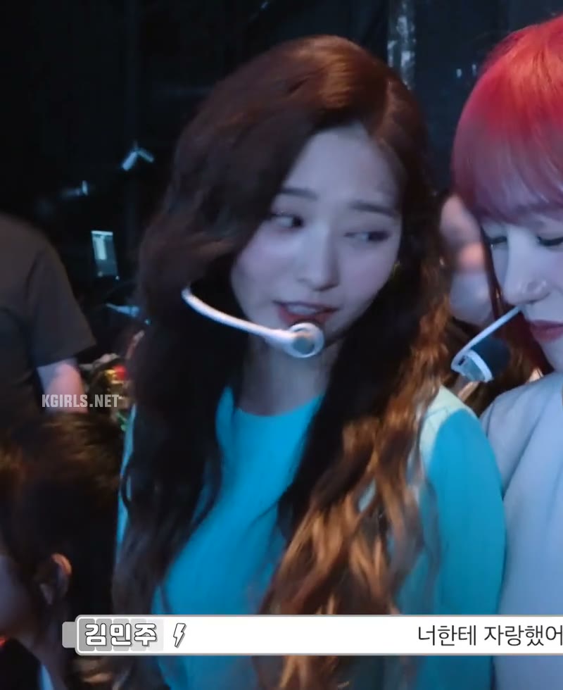 아이즈원 김민주 컴백쇼 녹화 현장에서