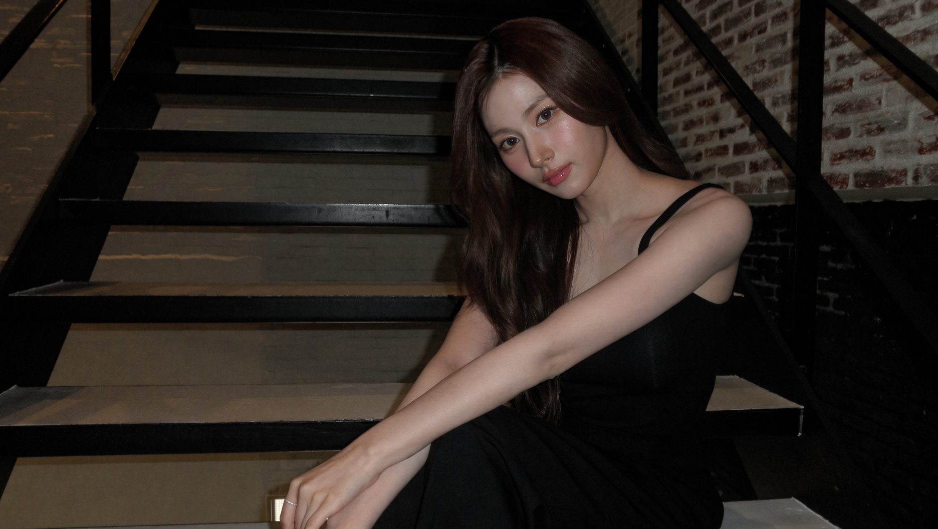 오사카 GOAT 사나 미모 근황 (jyp재계약 임박) 7
