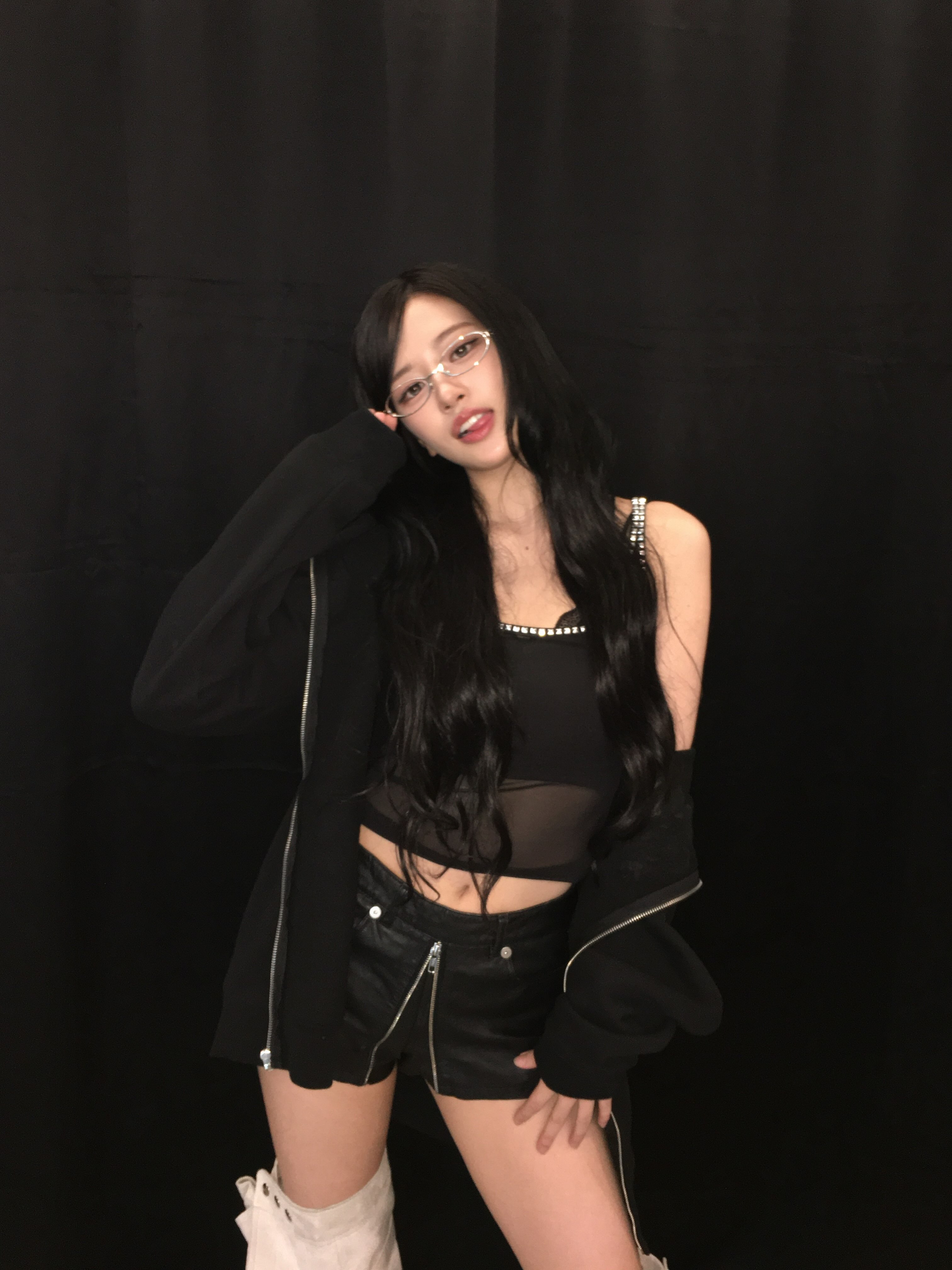 안경 쓴 유진이 인스타 6