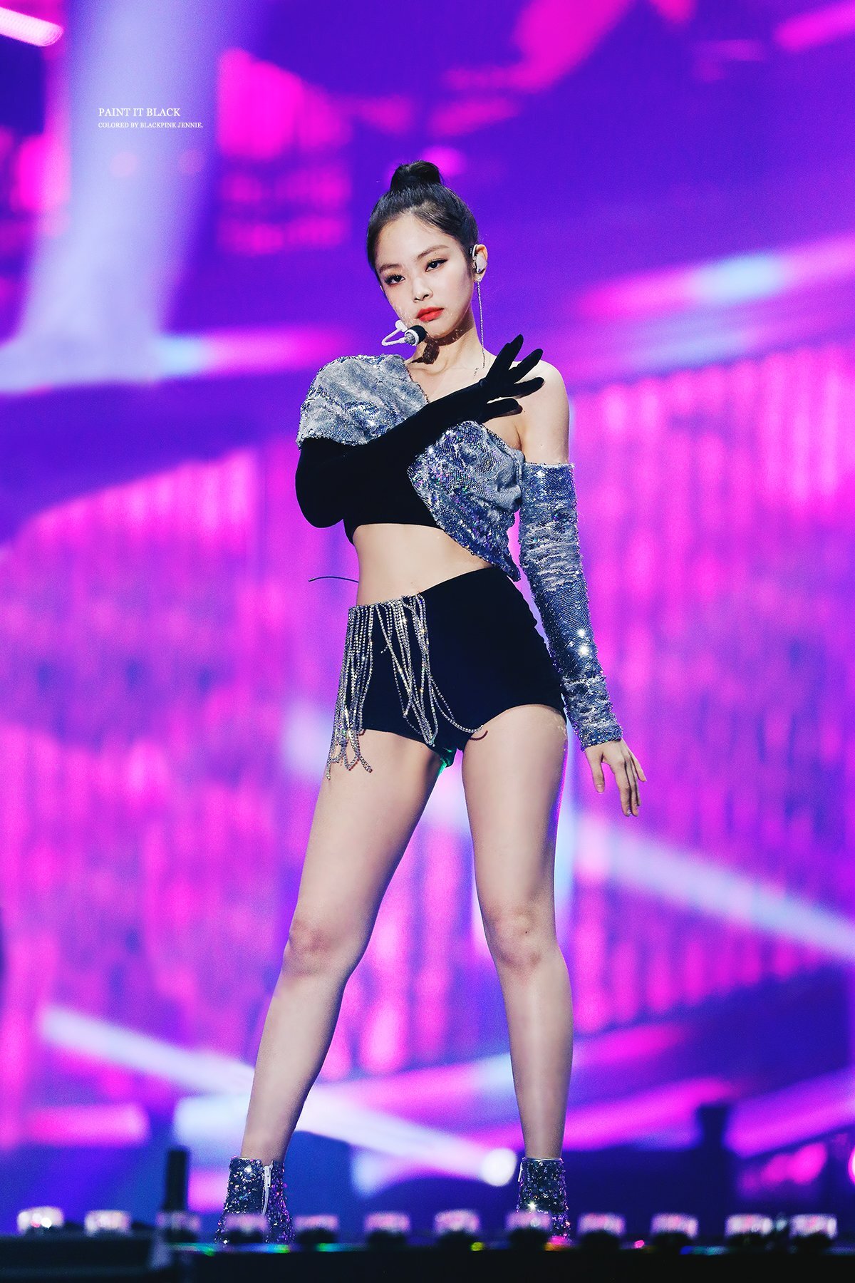 블랙핑크 제니 블랙 앤 화이트 5