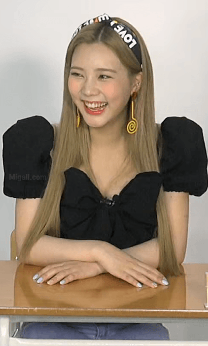 다이아 멤버들 의상 9