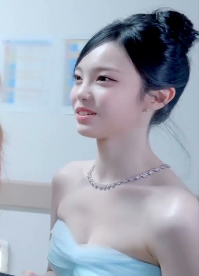 오프숄더 이안이