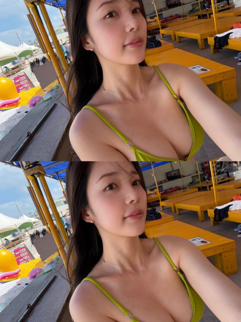[기타] 윤채경 비키니 상체 4
