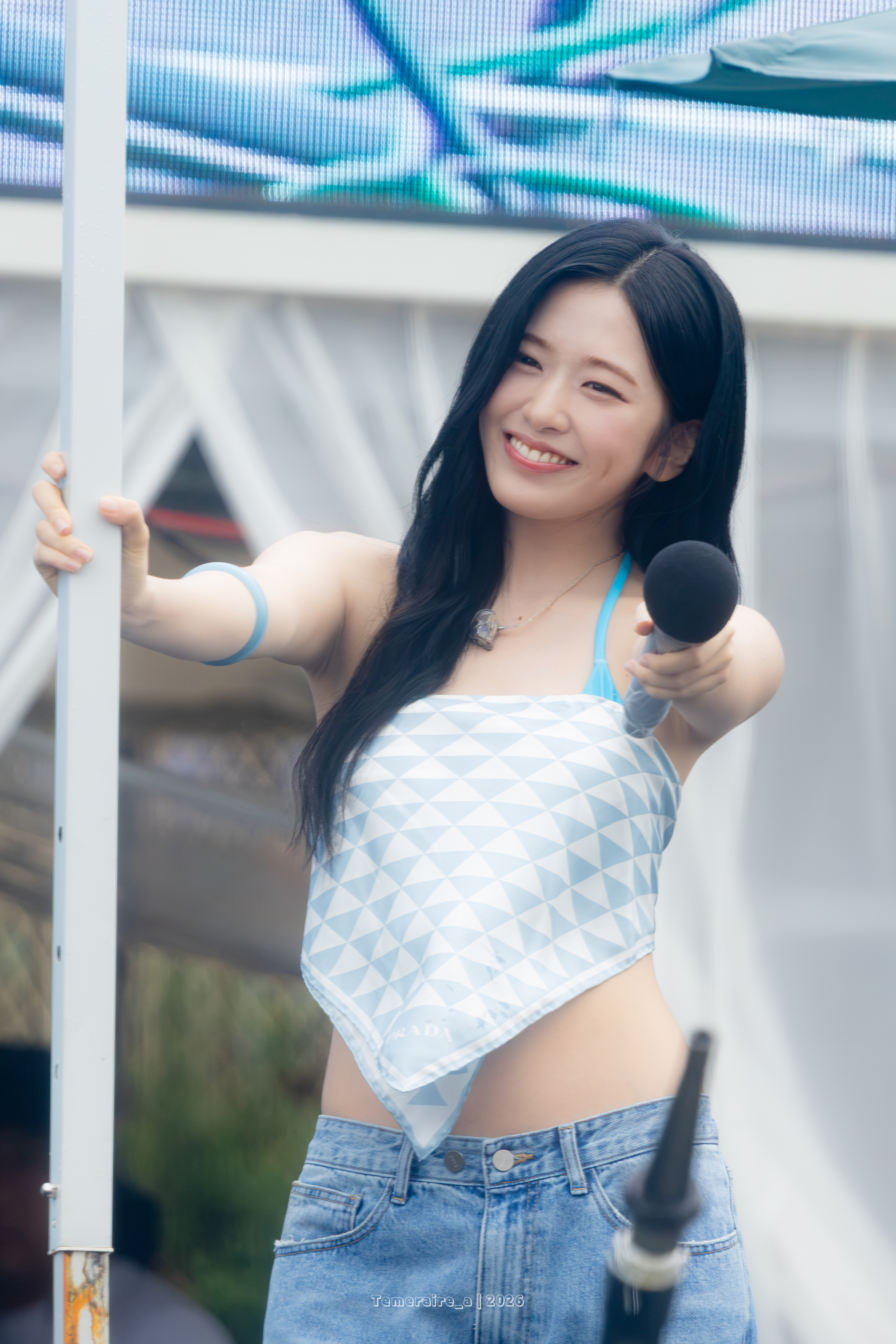 캐리비안베이 안유진 6