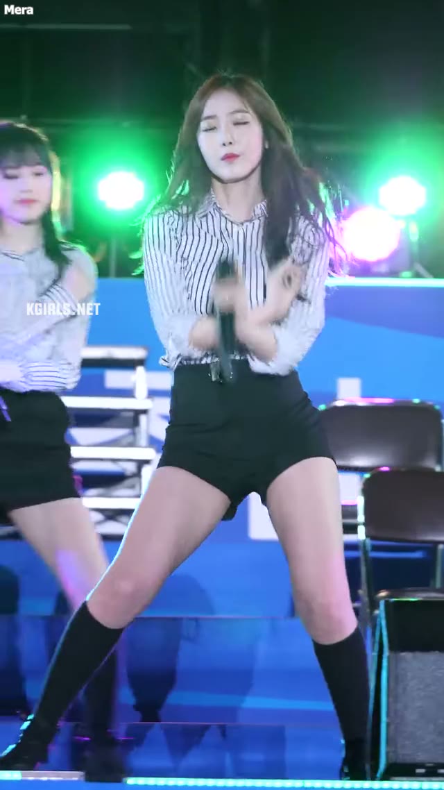 여자친구 신비 검정 하이삭스