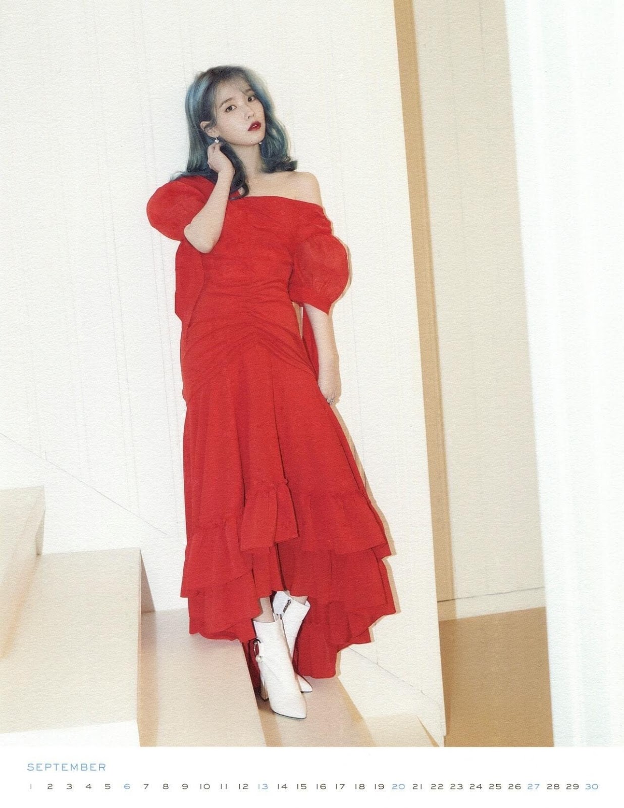 아이유 2020시즌 그리팅 9월 6
