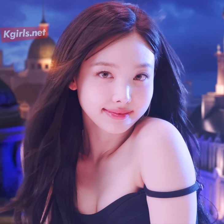 트와이스 나연 Hare Hare 뮤비 컷 5