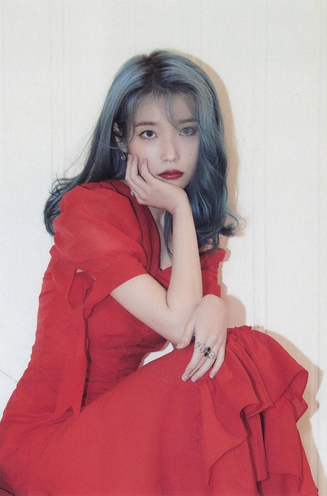 아이유 2020시즌 그리팅 9월 1