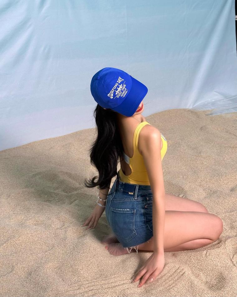 레드벨벳 조이 시원한 비치웨어, 래쉬가드, 모노키니 7