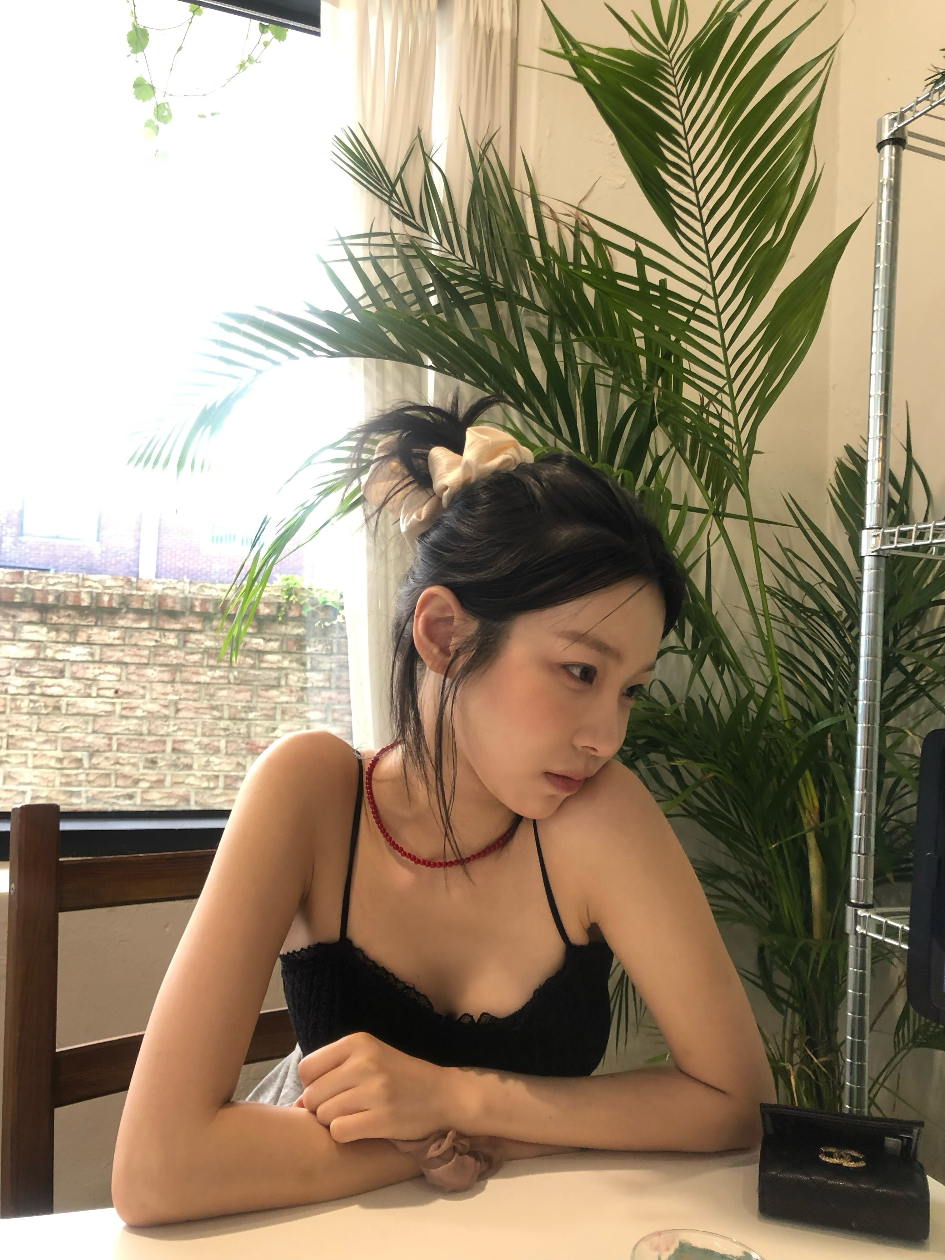 프로미스나인 백지헌 인스타 1