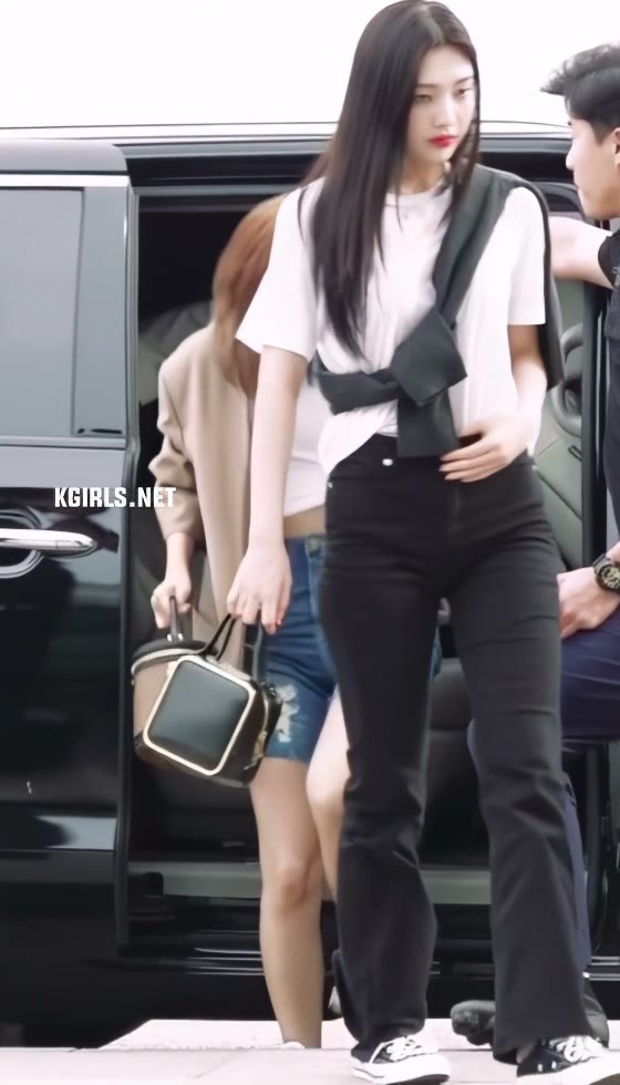 레드벨벳 슬기 타이트한 청반바지