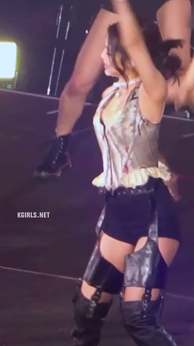 블랙핑크 제니 붐바야 풍차돌리기