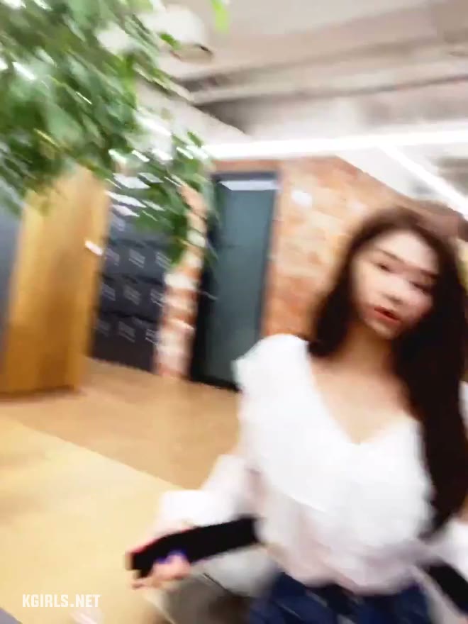 트와이스 사나 사복 패션은 이런 느낌