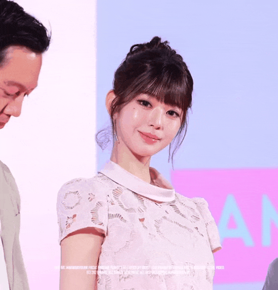 IVE Caribbean Bay Jang Wonyoung 12