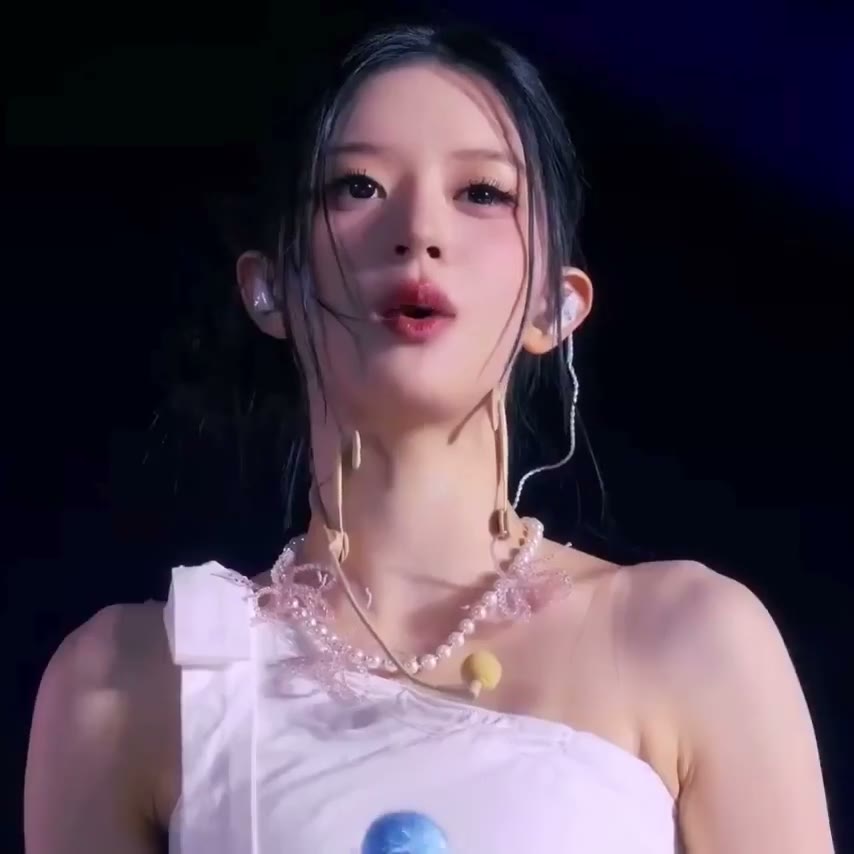 아일릿 민주 주름겨