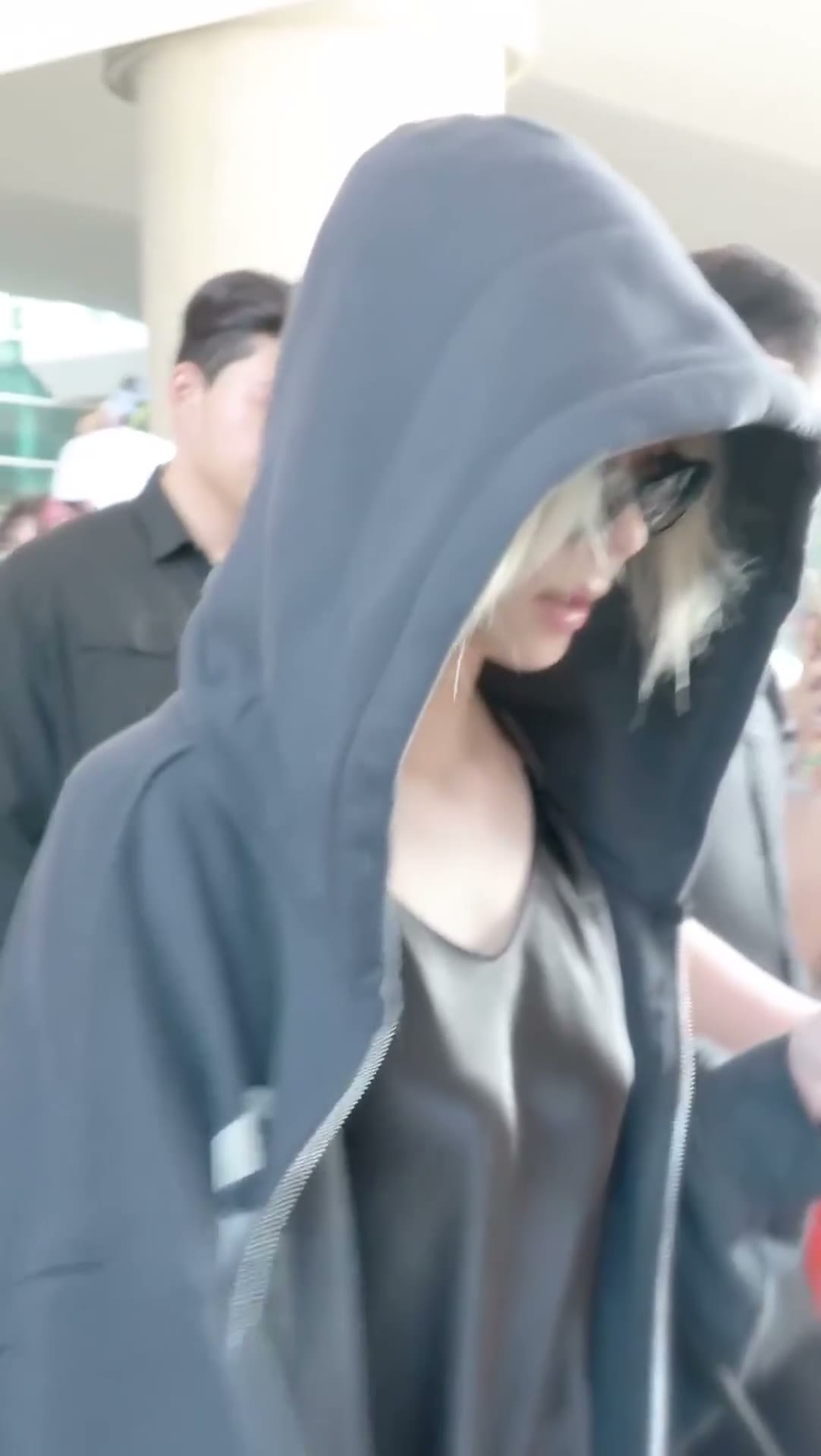 윈터 공항 룩