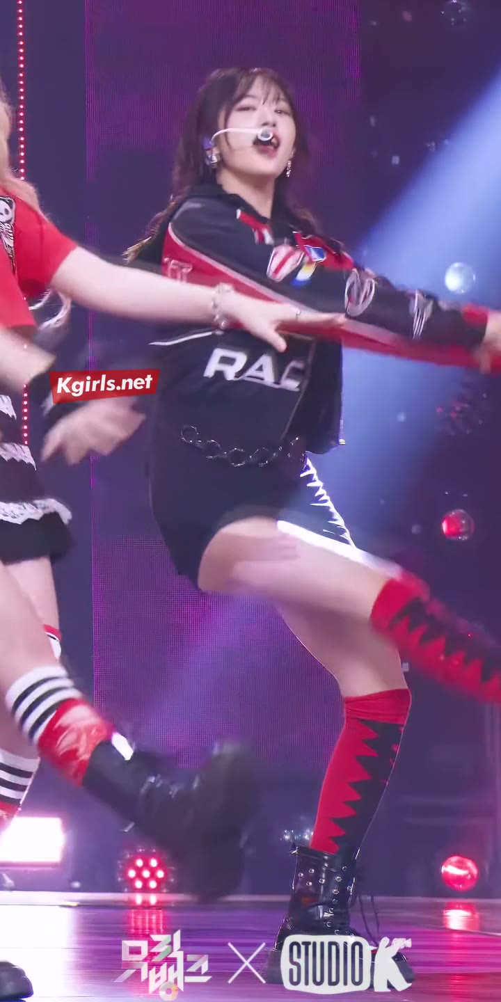 아이브 안유진 뮤직뱅크 시원한 피지컬