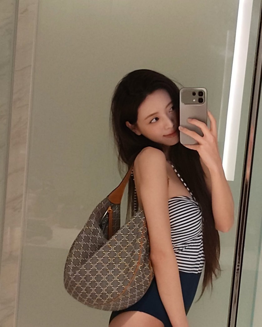 [ITZY] ITZY 유나 수영복 6