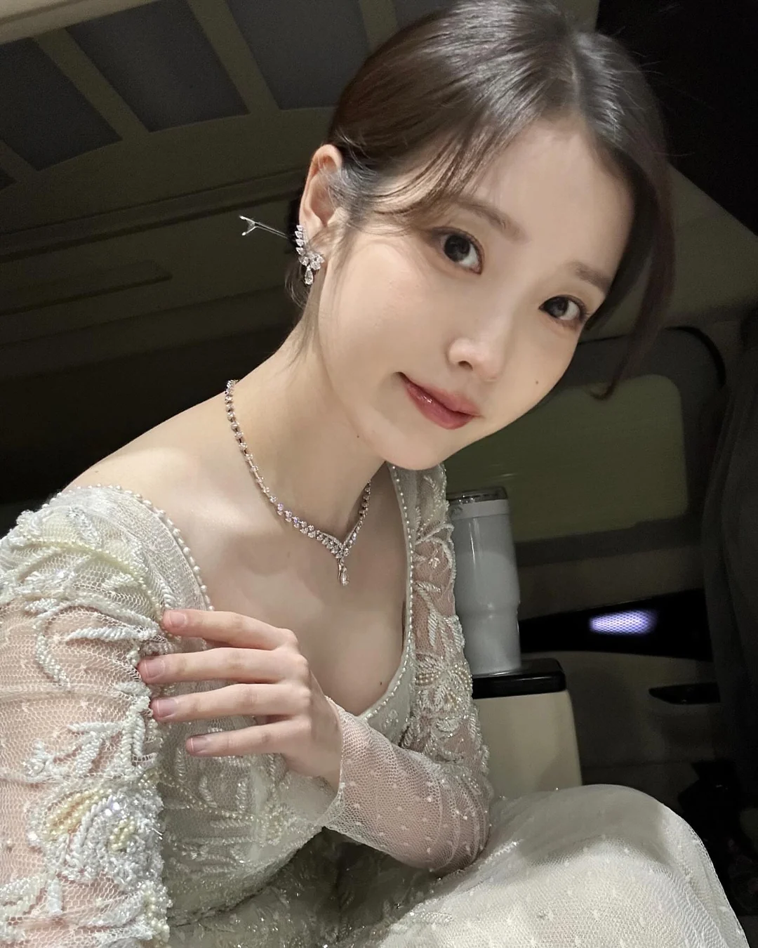 성원에 힘입어 아이유 가슴 점 스폐셜 4