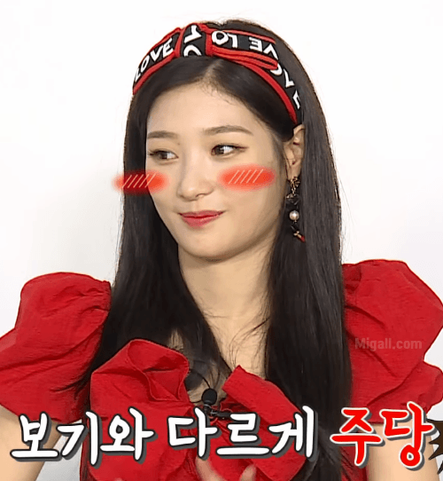 다이아 멤버들 의상 19