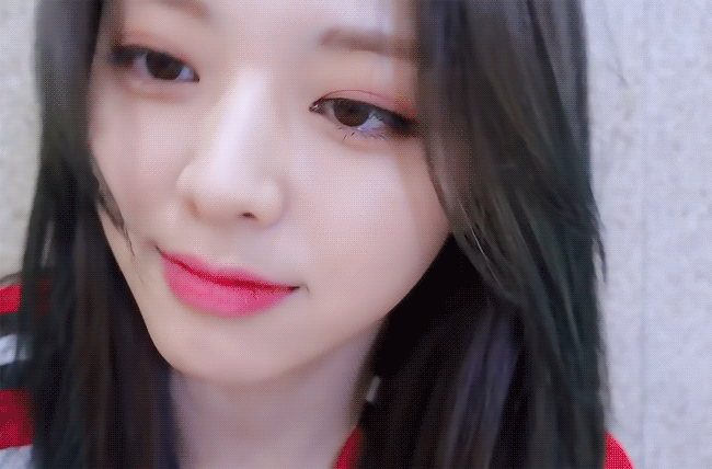 ITZY 유나 초근접샷,gif 2